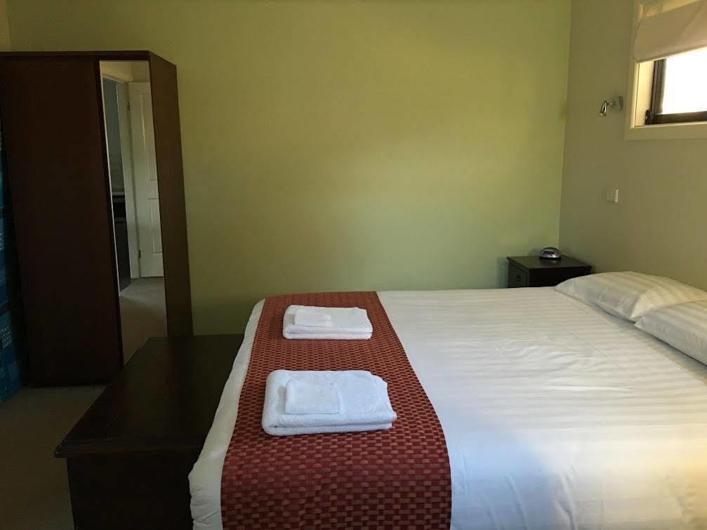 Hillview Farmstay Gundagai Buitenkant foto