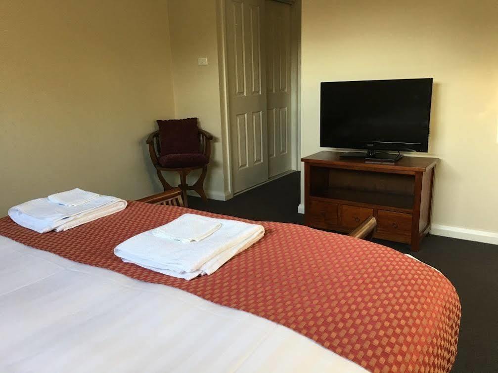 Hillview Farmstay Gundagai Buitenkant foto