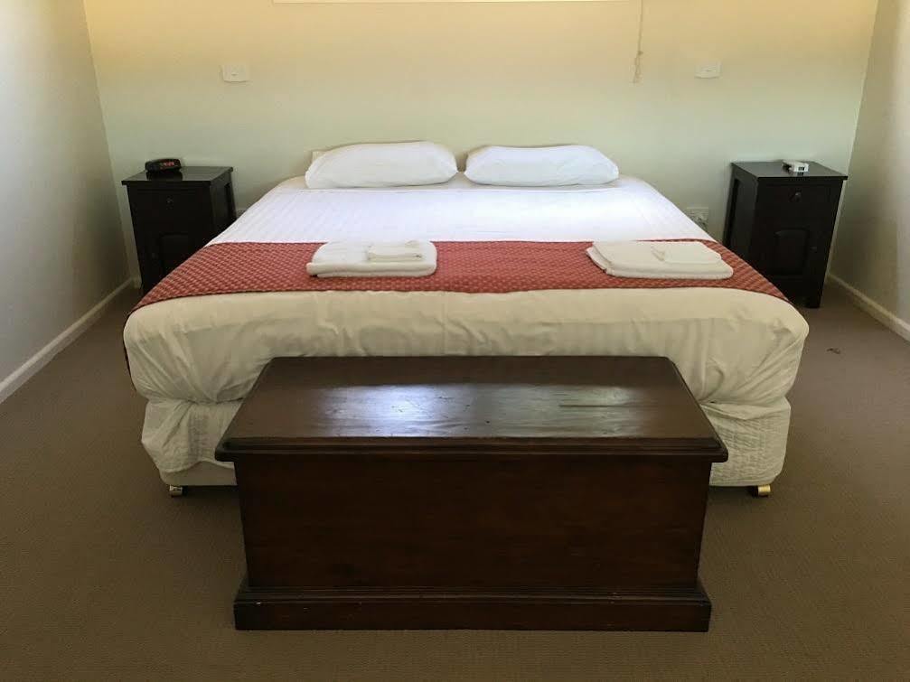 Hillview Farmstay Gundagai Buitenkant foto